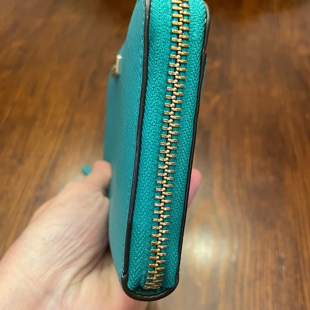 Kate Spade Teal full zip wallet